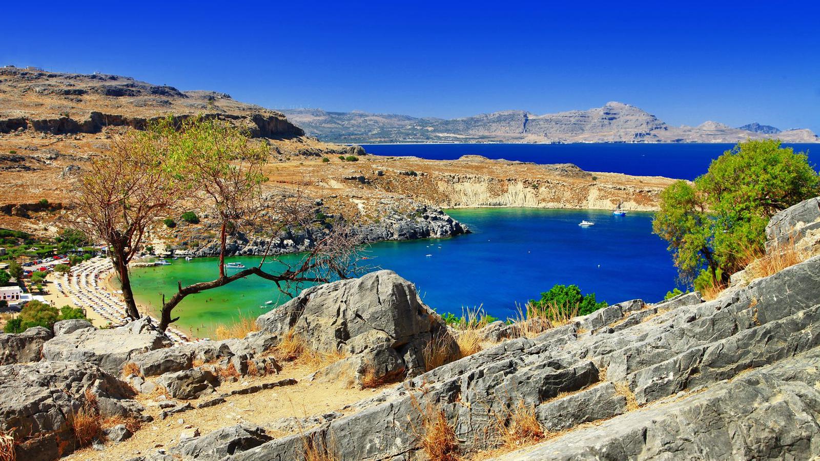 Rhodes, côte rocheuse
