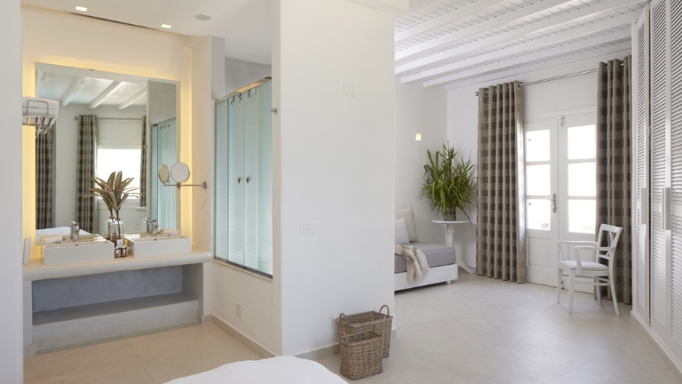 Petinos Beach - Junior Suite with sea view