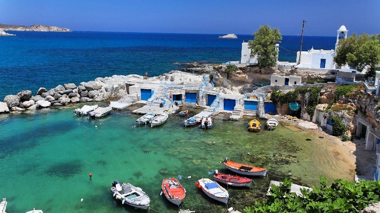 Milos, port de pche