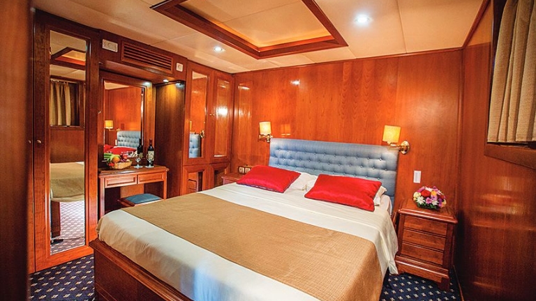 Cabine double extrieure pont suprieur (fentre) - CAT A