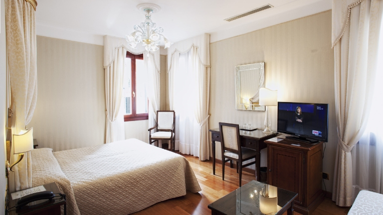 CA' D'ORO - Junior suite avec vue canal