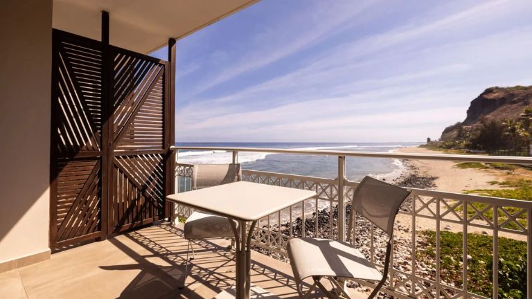 Htel Boucan Canot - balcon chambre Deluxe vue partielle lagon