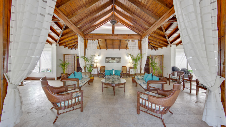 Pinneaple Beach Resort, reception