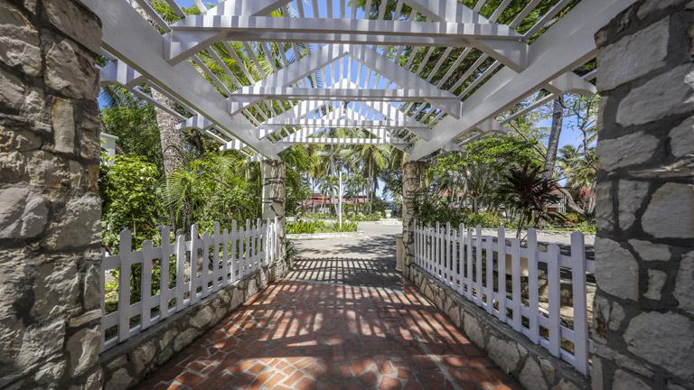 Pinneaple Beach Resort, jardin