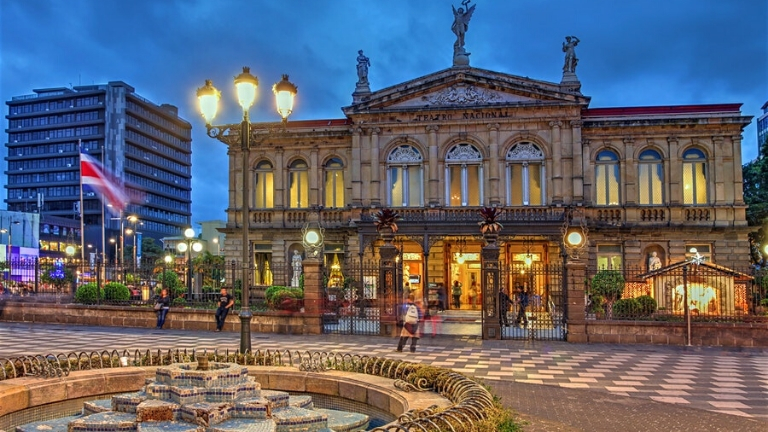 Jour 1 : Paris / San Jos