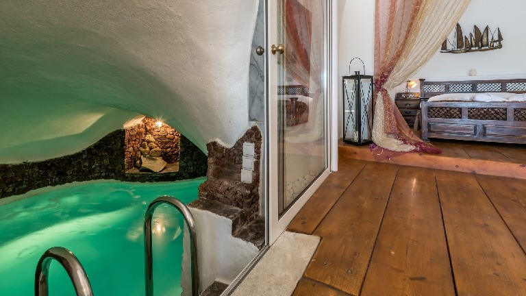 Fanari Villas - Honeymoon Suite, Jacuzzi Intrieur