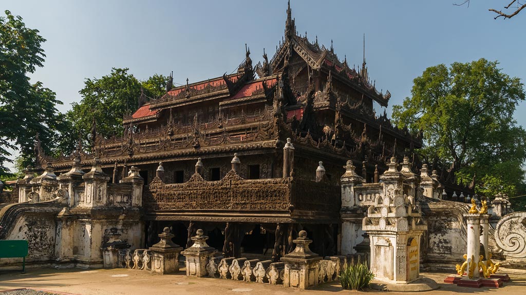 Mandalay, Monastre Shwenandaw