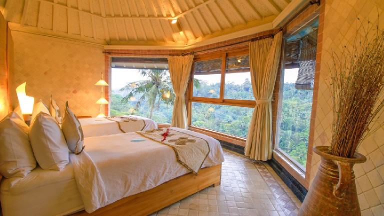 Kupu Kupu Barong, Two bedrooms river view pool Villa