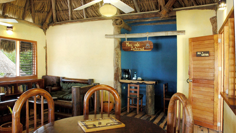 Hotel Xaloc, salle de lecture