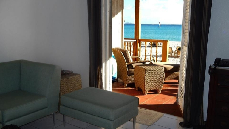 Coin salon avec vue mer 