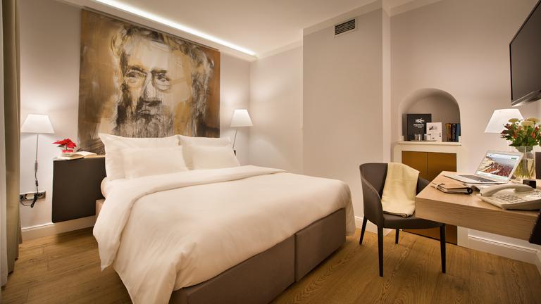 Neruda 4* Prague