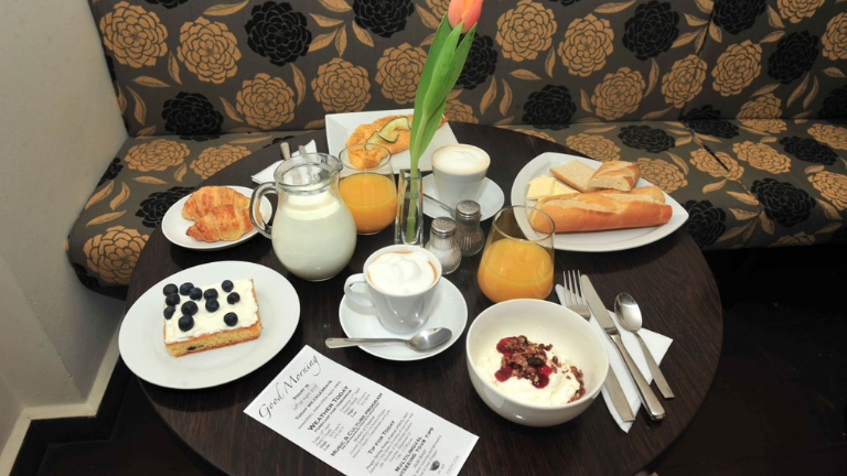 Htel Neruda  Prague, petit djeuner