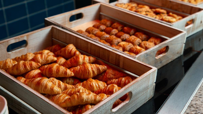 Tavistock - Buffet petit-djeuner -  viennoiseries