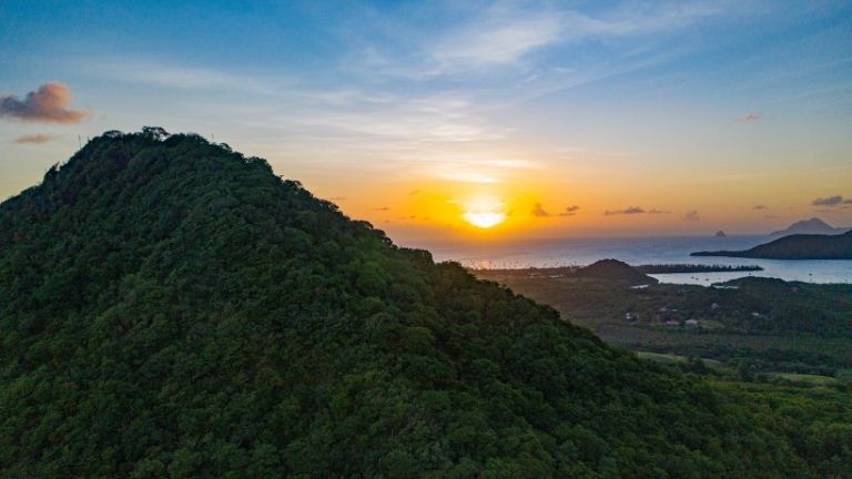 Martinique, Coucher de soleil sur la presqu'le de la caravelle
