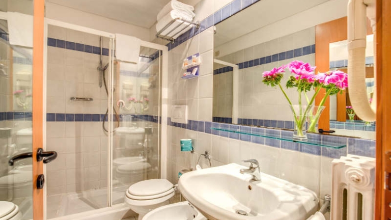 Htel Botticelli - Salle de bain