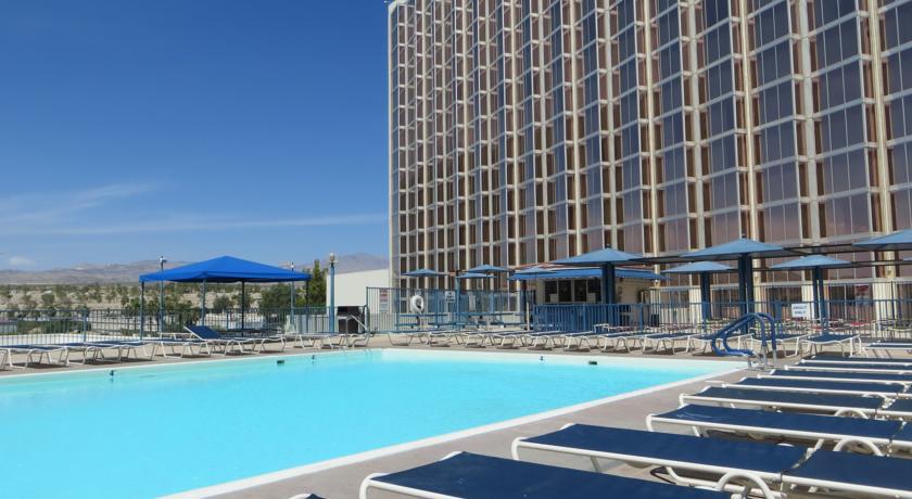 Aquarius Casino Resort