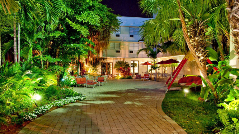 The Dorchester 3* Miami