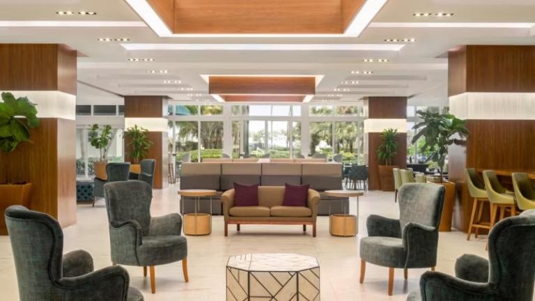 Holiday Inn Beach Miami Oceanfront - Lobby
