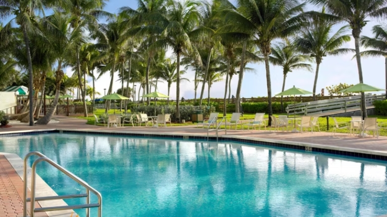 Holiday Inn Beach Miami Oceanfront - Piscine