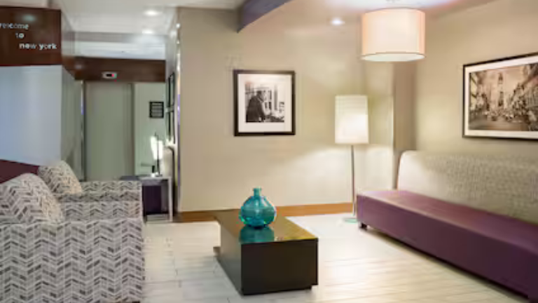 Hampton Inn Madison Square Garden Area - Lobby