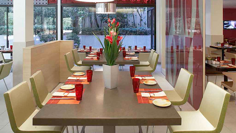 Htel Novotel Athnes, restaurant