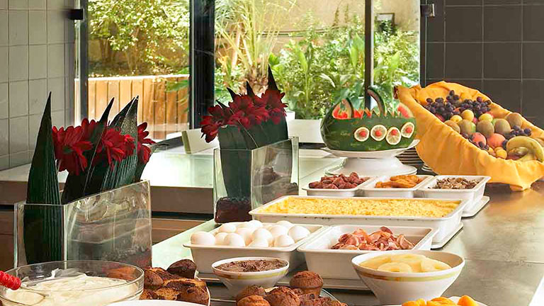 Htel Novotel Athnes, petit-djeuner
