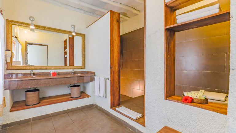 H�tel Karafuu Beach Resort & Spa � Zanzibar, Salle de bains, Cottage room