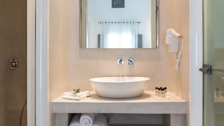 Hotel Strogili - Chambre standard, salle de bain