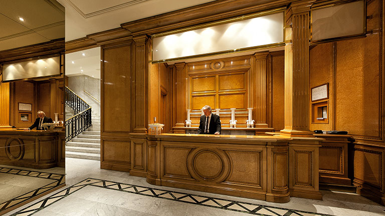 Htel Villa Real  Madrid, rception