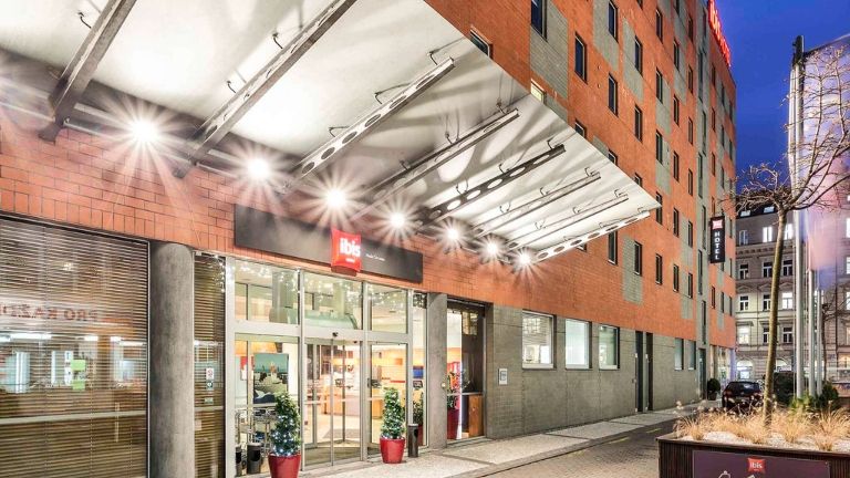 Ibis Mala Strana, entre