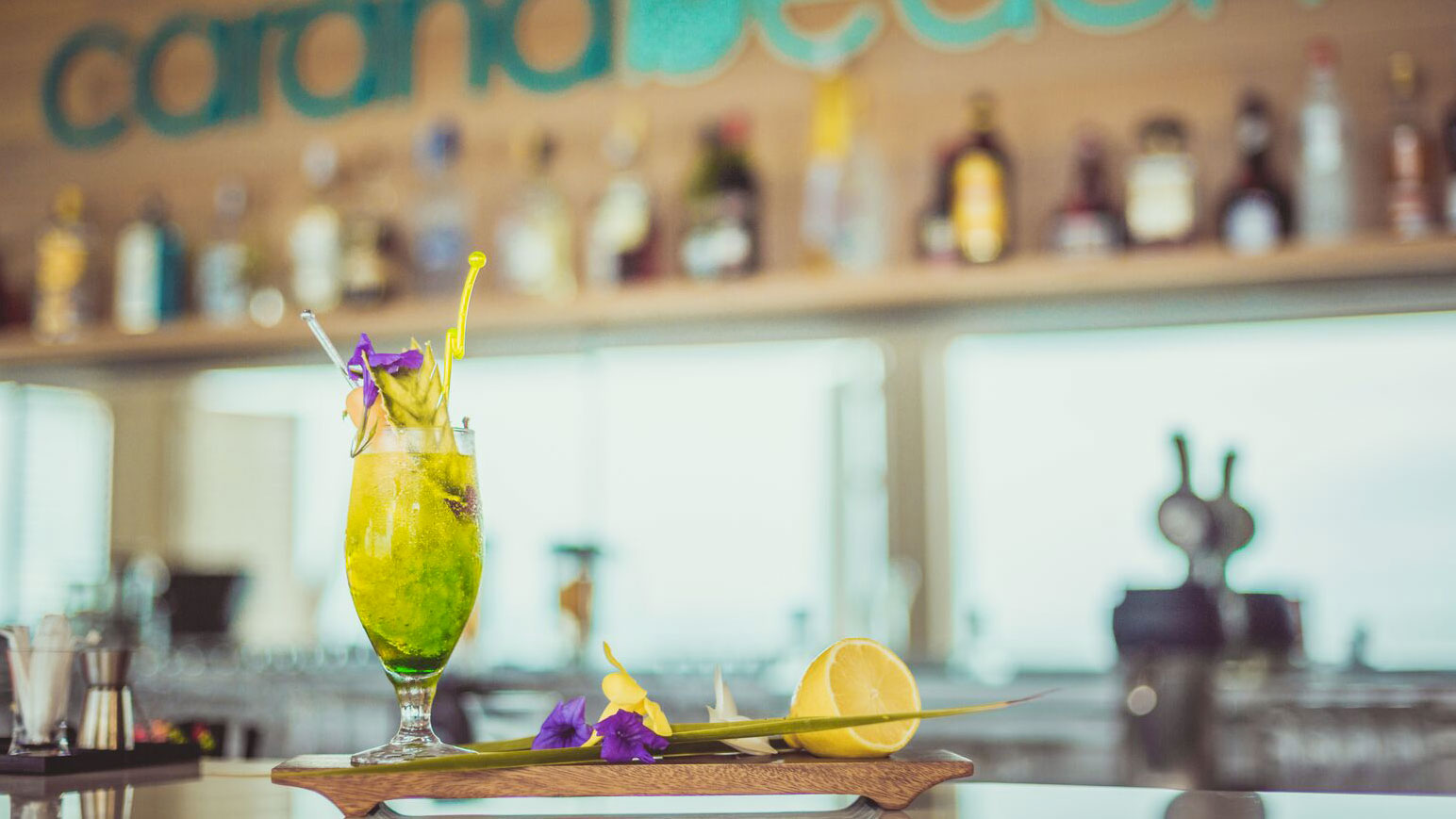 Htel Carana Beach, bar