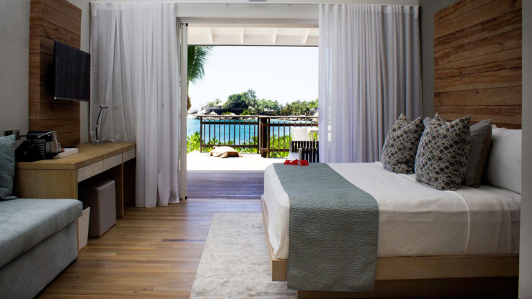 Htel Carana Beach, Interior Ocean View Pool Chalet 