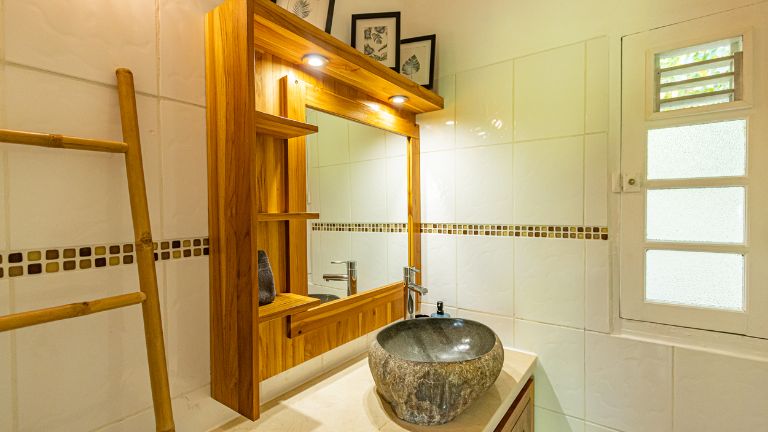 H�tel Cara�b Bay Villas en Guadeloupe - Salle de bain chambre Kariakou