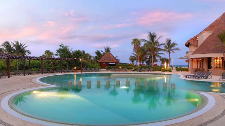 Htel Catalonia Playa Maroma au Mexique, piscine