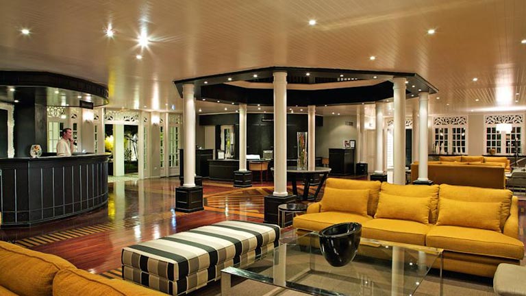 Htel Lux* Saint Gilles  la Runion, Lobby