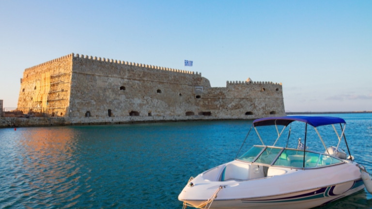 Jour 8 : Hraklion / Paris (ou province)