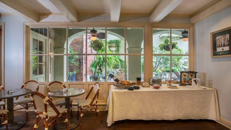 Salle de petit-djeuner - Htel Bienville House  la Nouvelle Orlans