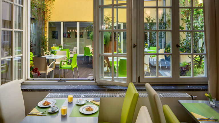 Htel Clement  Prague, salle de petit djeuner