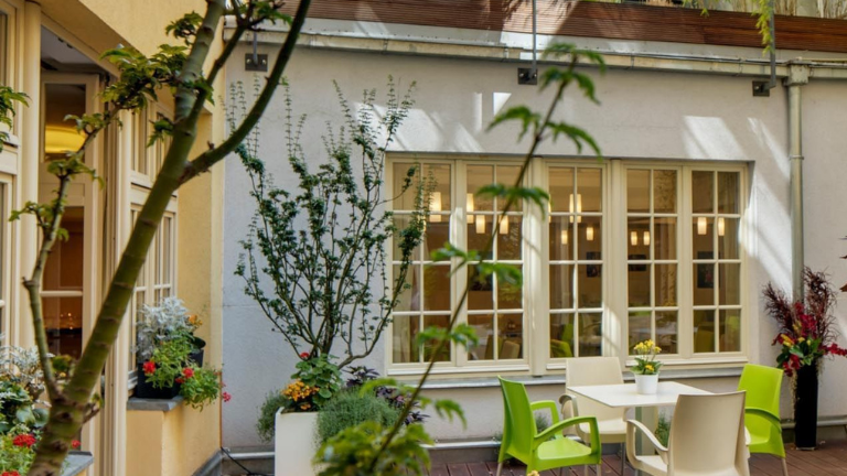 Clement 4* Prague