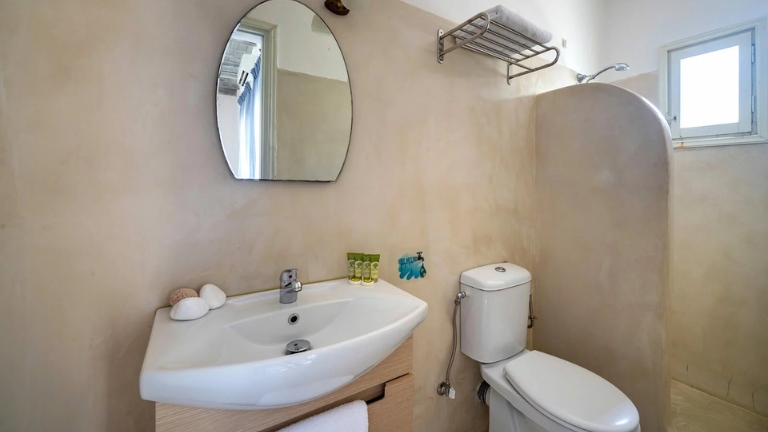 Olia Hotel - Salle de bain suprieur