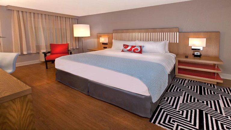 Chambre King Size Bed