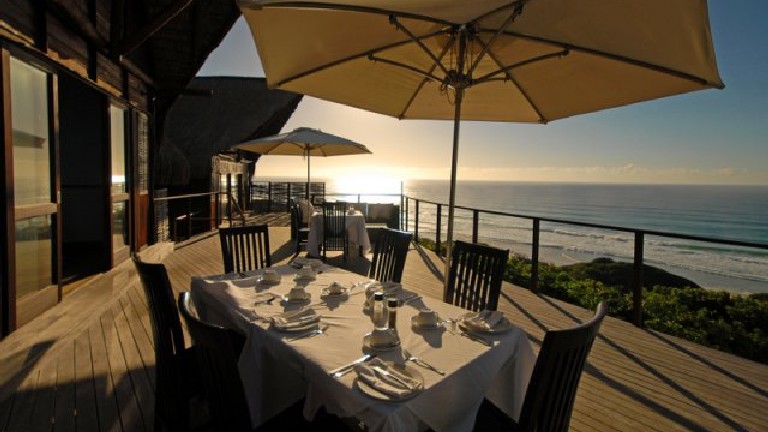 Massinga Beach Lodge, Restaurant