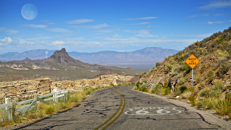 Route 66  perte de vue - Sensations du monde