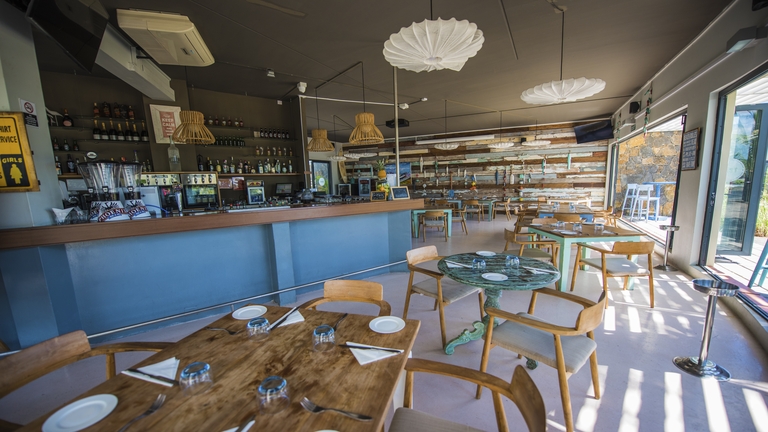 Life In Blue : Azuri Residences, restaurant