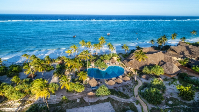 Htel Queen Zanzibar, piscine et lagon
