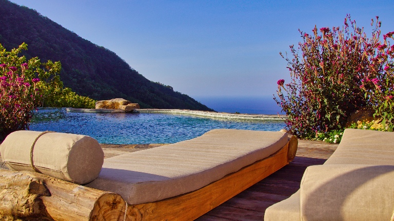 Mathis Lodge - Piscine, transats