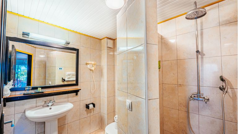 H�tel Bambou - chambre classique Grand Kay - Salle de bains
