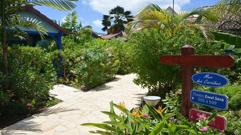 H�tel Bambou - Jardin fleuri