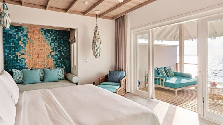 Chambre de la villa avec piscine