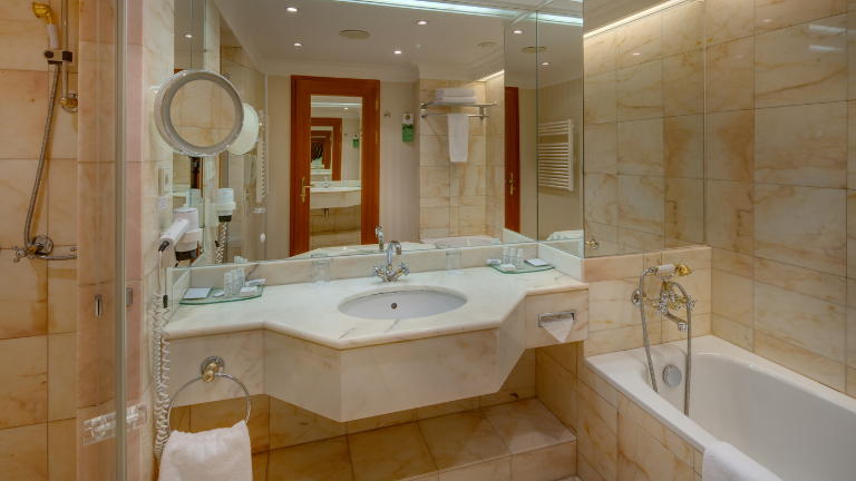 H�tel Savoy, salle de bain